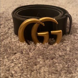 Wide leather belt with Double G buckle